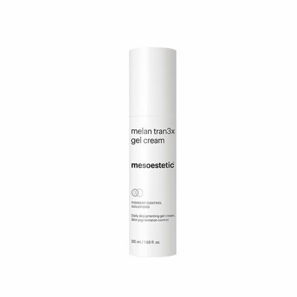 Cette crème dépigmentante est conçue pour un usage quotidien et aide à éclaircir les taches brunes de la peau pour un teint plus uniforme. Elle fonctionne progressivement en réduisant les mécanismes responsables de la formation de la pigmentation. En plus d'éclaircir les taches existantes, cette crème aide à prévenir l'apparition de nouvelles taches brunes. Sa texture légère et rapidement absorbante permet une application facile et agréable.