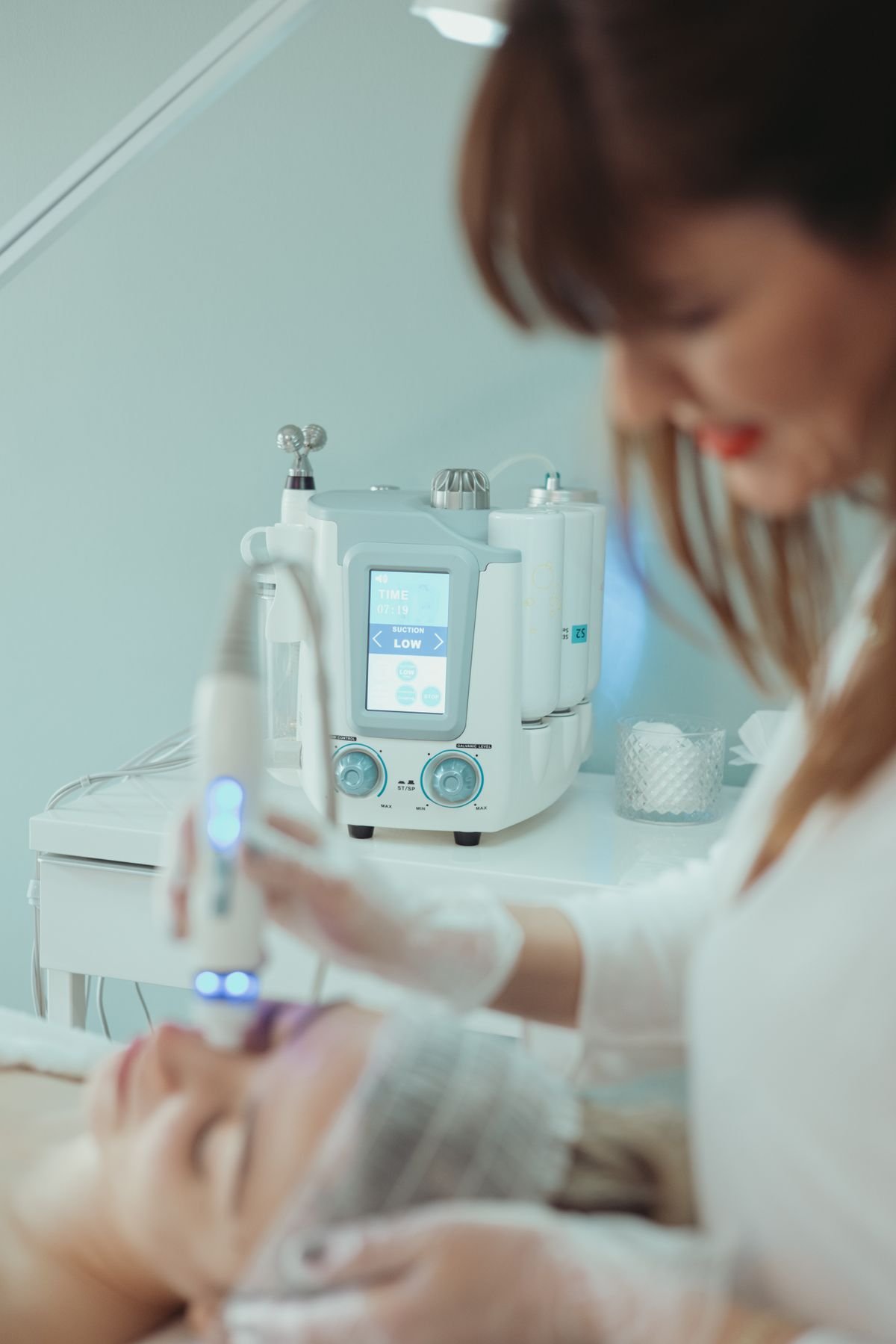 Appareil d’hydradermabrasion utilisé pour le Hydrafacial